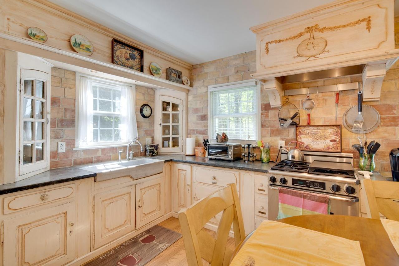 Le Canard Cottage With Porch 10 Mi To Asheville! Arden Buitenkant foto